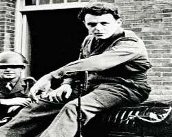 He gave his valuable services to the  British National Service on the rank of a Royal Artilleryman. At the time, he was known as 'Gunner Hopkins.'